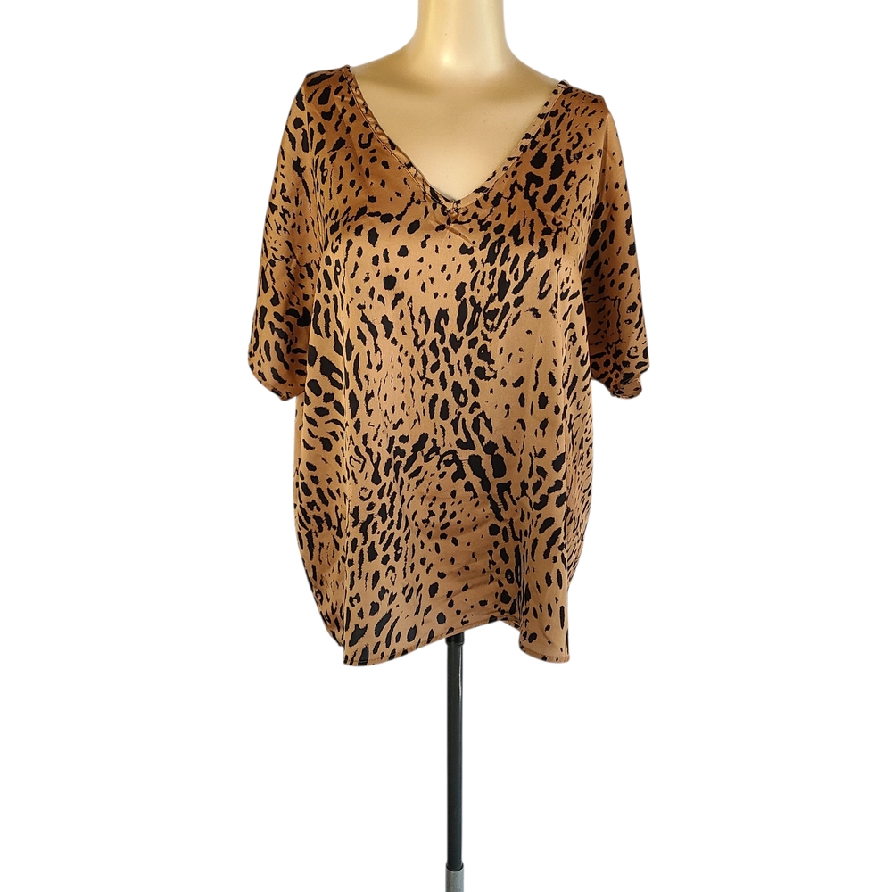 Entro Leopard Animal Print V-Neck Dolman Sleeve Blouse Medium Made in USA